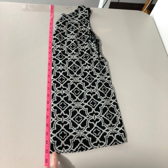 Chicos Travelers Womens Tank Top Size Medium 8 Layering Slinky Knit Black White - Picture 6 of 8